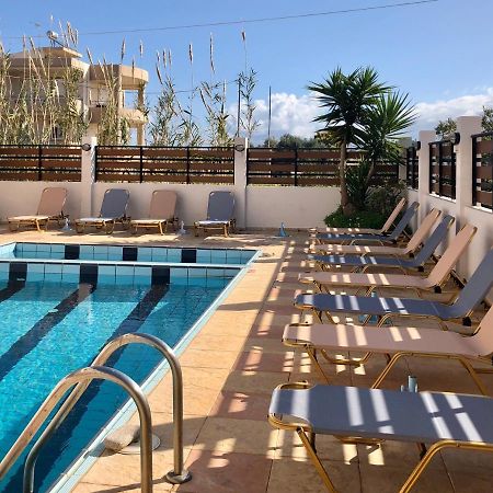 Nirevel Apartments Goúvai Luaran gambar